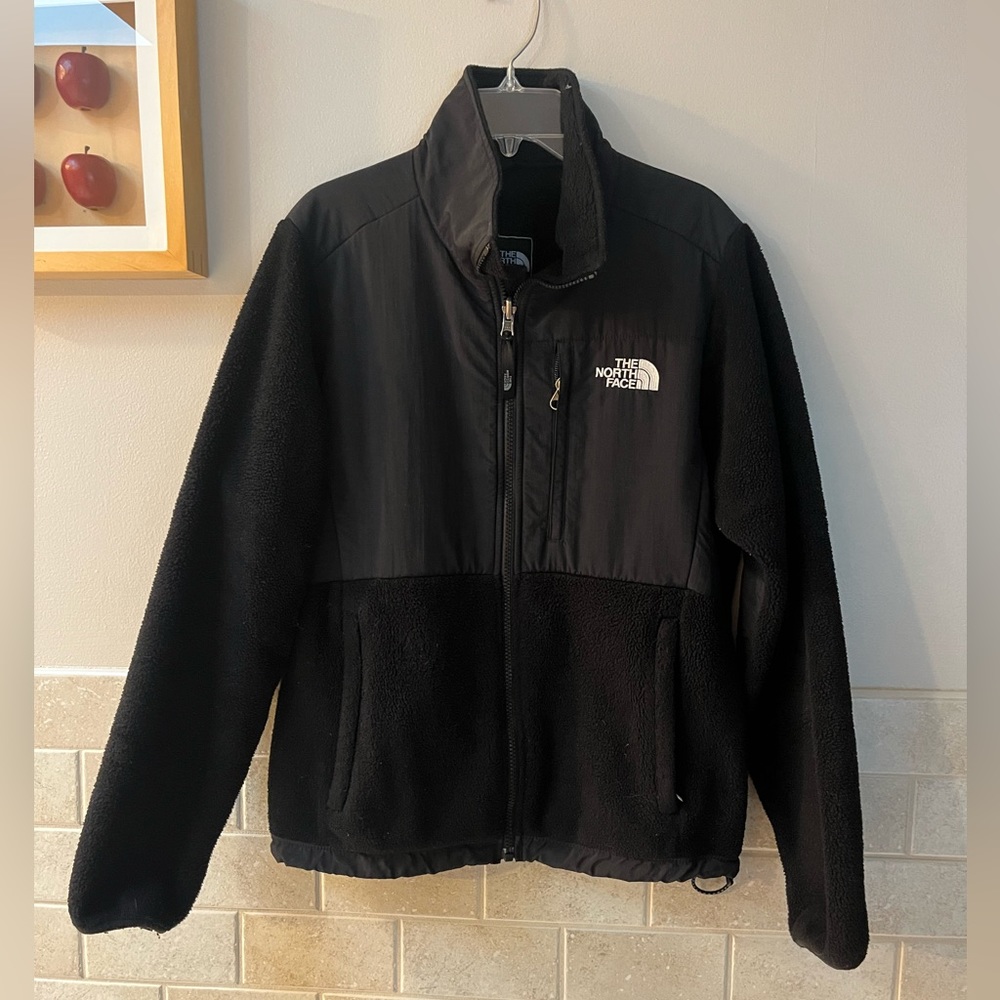 Women’s pre-owned North Face Denali jacket